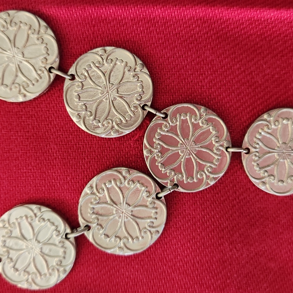 Brushed gold etruscan necklace